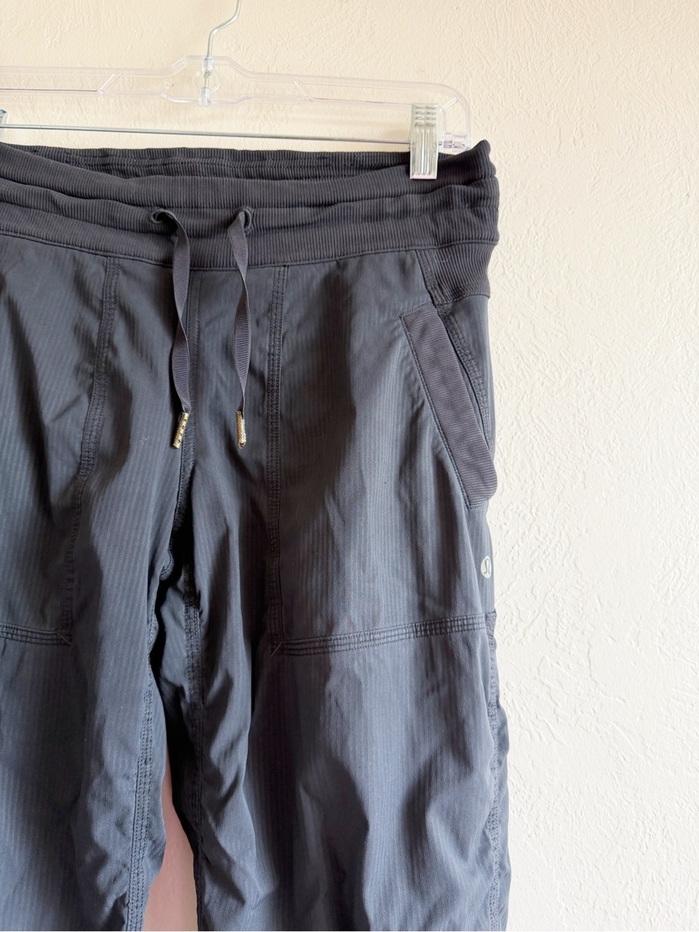 Lululemon Dance Studio Straight Leg Pants in black size 4 - Picture 4 of 12